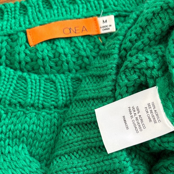 One A Cable Knit Crew Neck Green Sweater - Picture 7 of 7